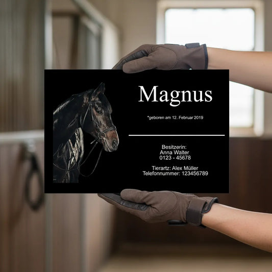 Premium Boxenschild Pferd personalisiert – Elegantes Schwarz Design mit Foto