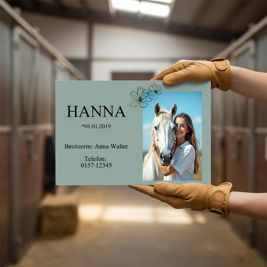 Boxenschild Pferd personalisiert – Modernes Design mit Foto & Namen